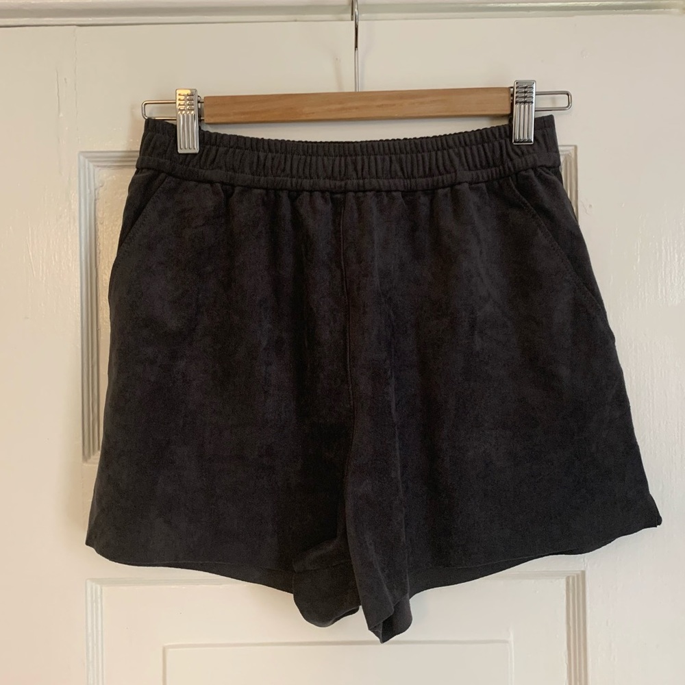 Aritzia Wilfred Free Vegan Leather Suede Shorts